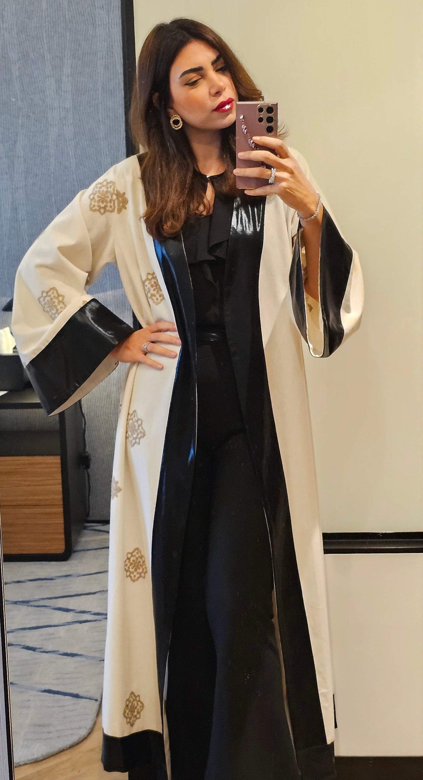 BLACK BORDERS PATTERNED KIMONO
