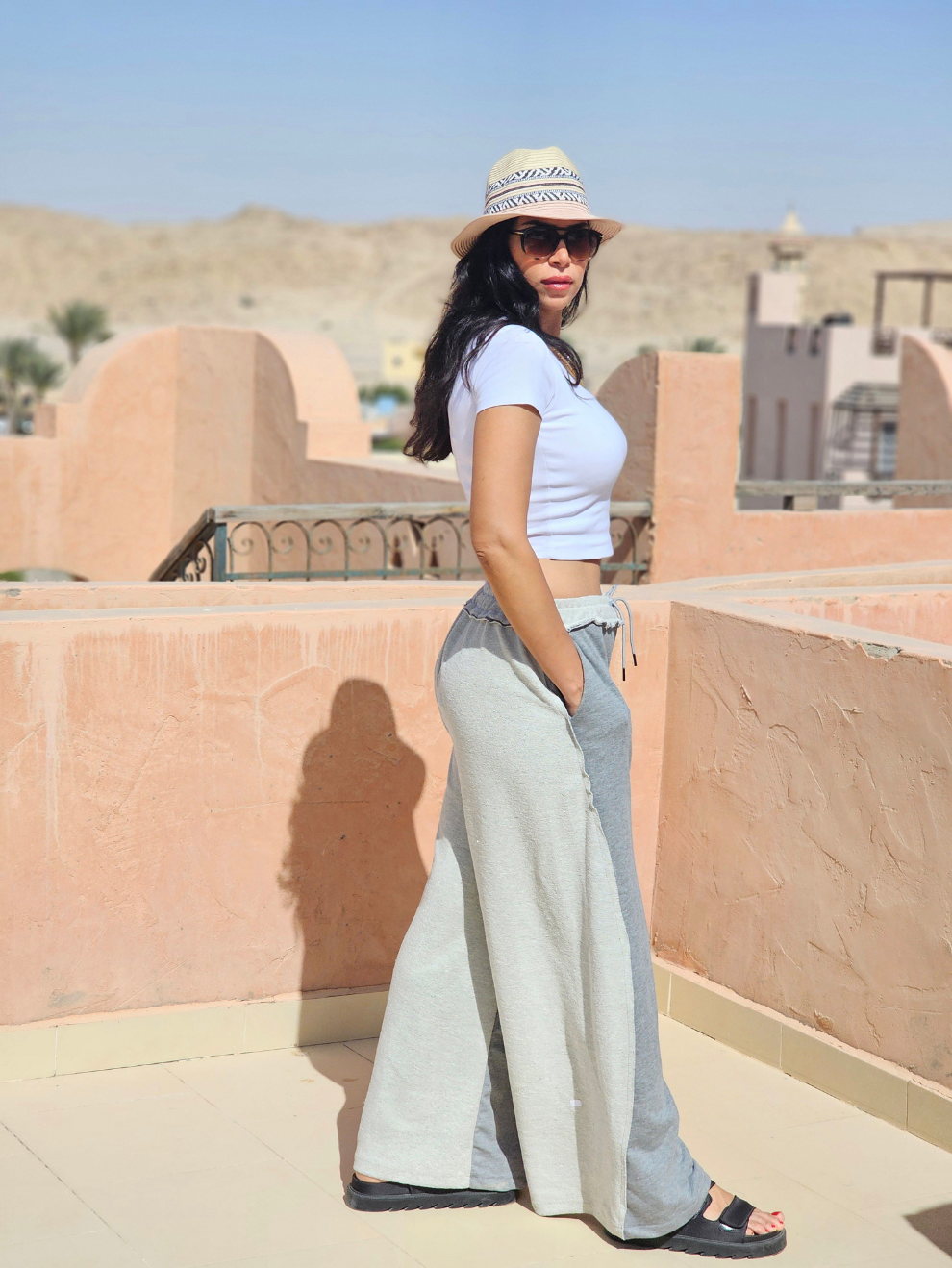 RELAXED WIDE-LEG PANTS