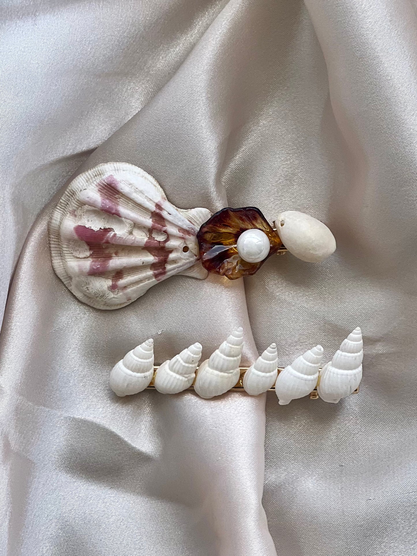 HAIR CLIPS