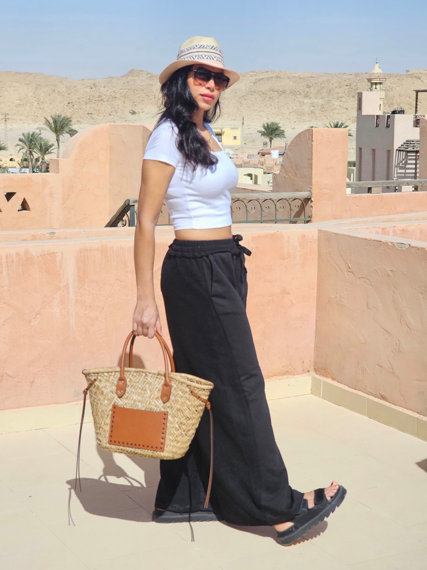 RELAXED WIDE-LEG PANTS