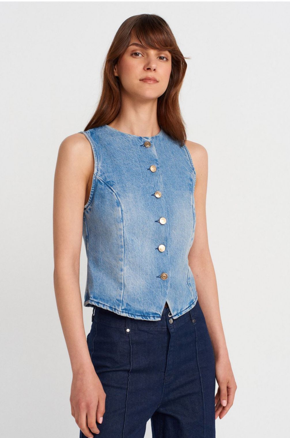 BUTTON-DOWN SLEEVELESS DENIM VEST(Made in Turkey 🇹🇷)