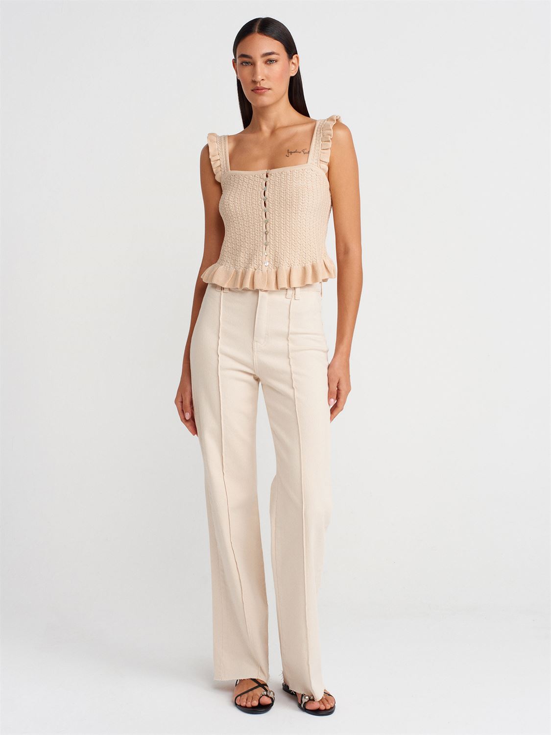 RAFFLE STRAP KNIT CROP TOP(Made in Turkey š¹š·)