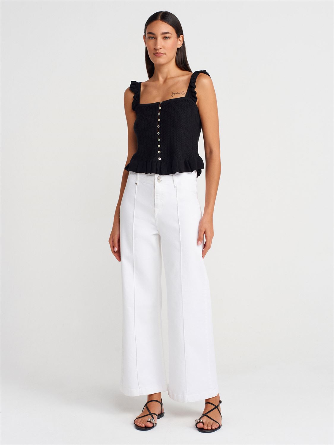 RAFFLE STRAP KNIT CROP TOP(Made in Turkey š¹š·)
