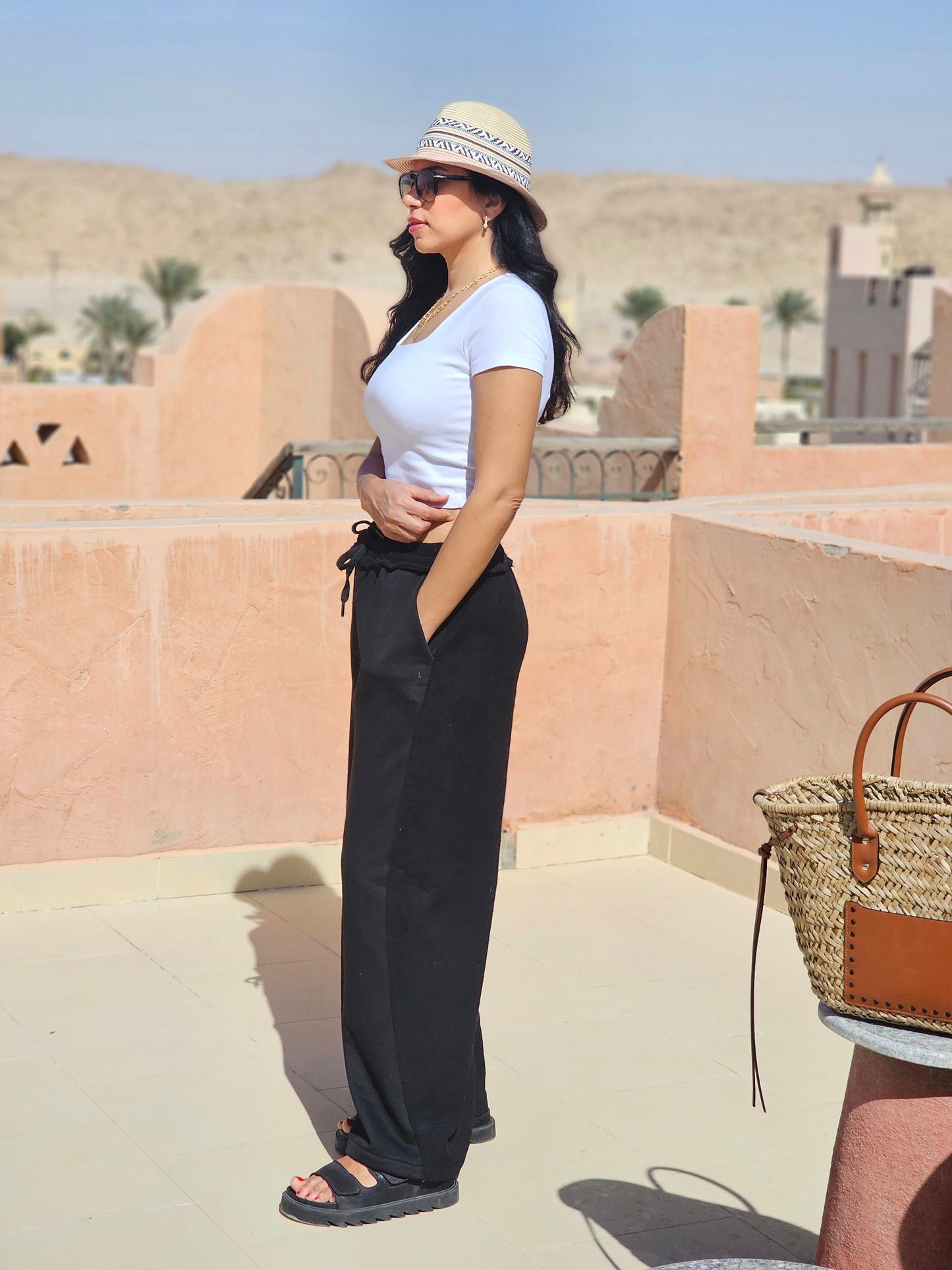RELAXED WIDE-LEG PANTS