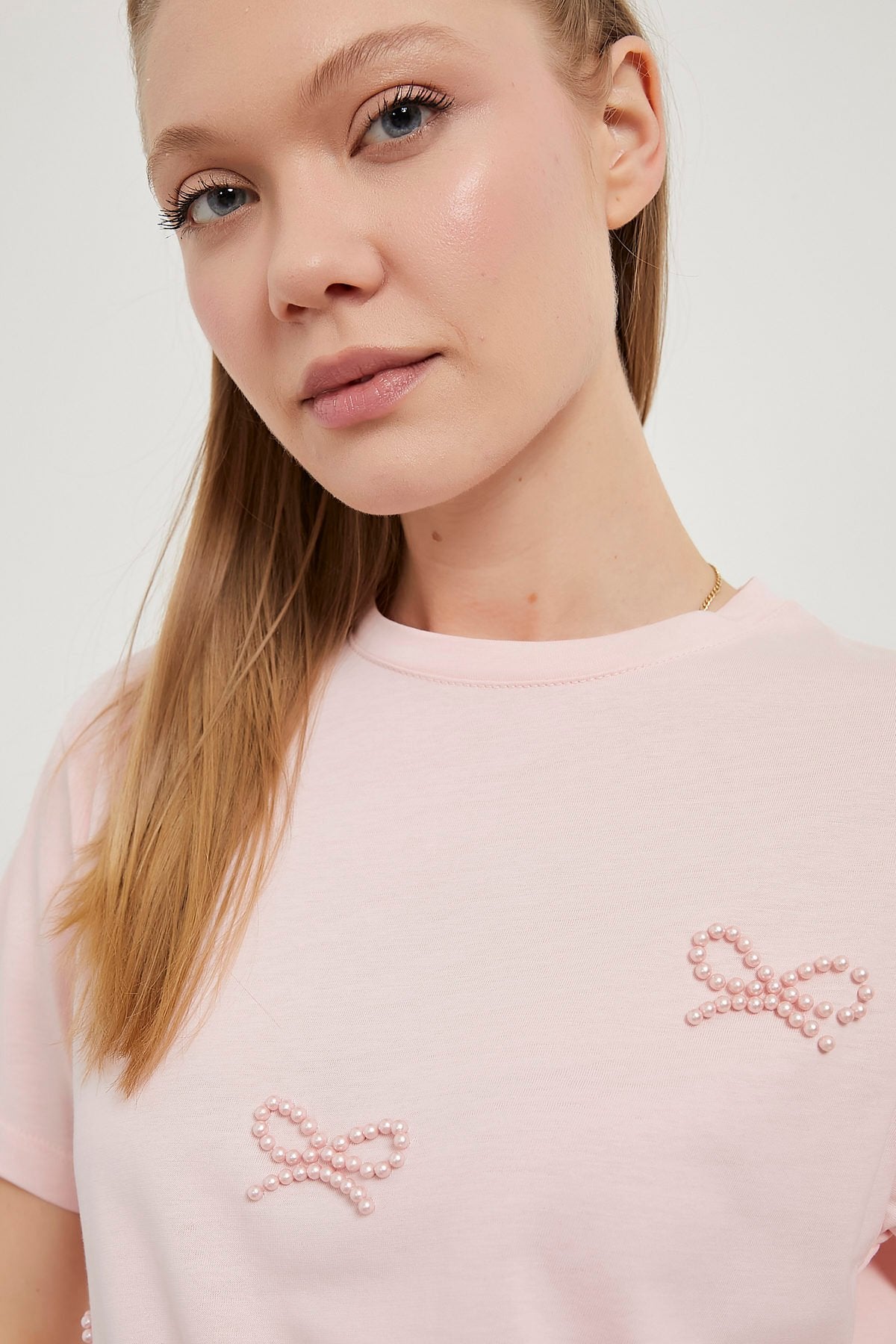PLUSH PINK PEARL BOW T-SHIRT (Made in Turkey š¹š·)