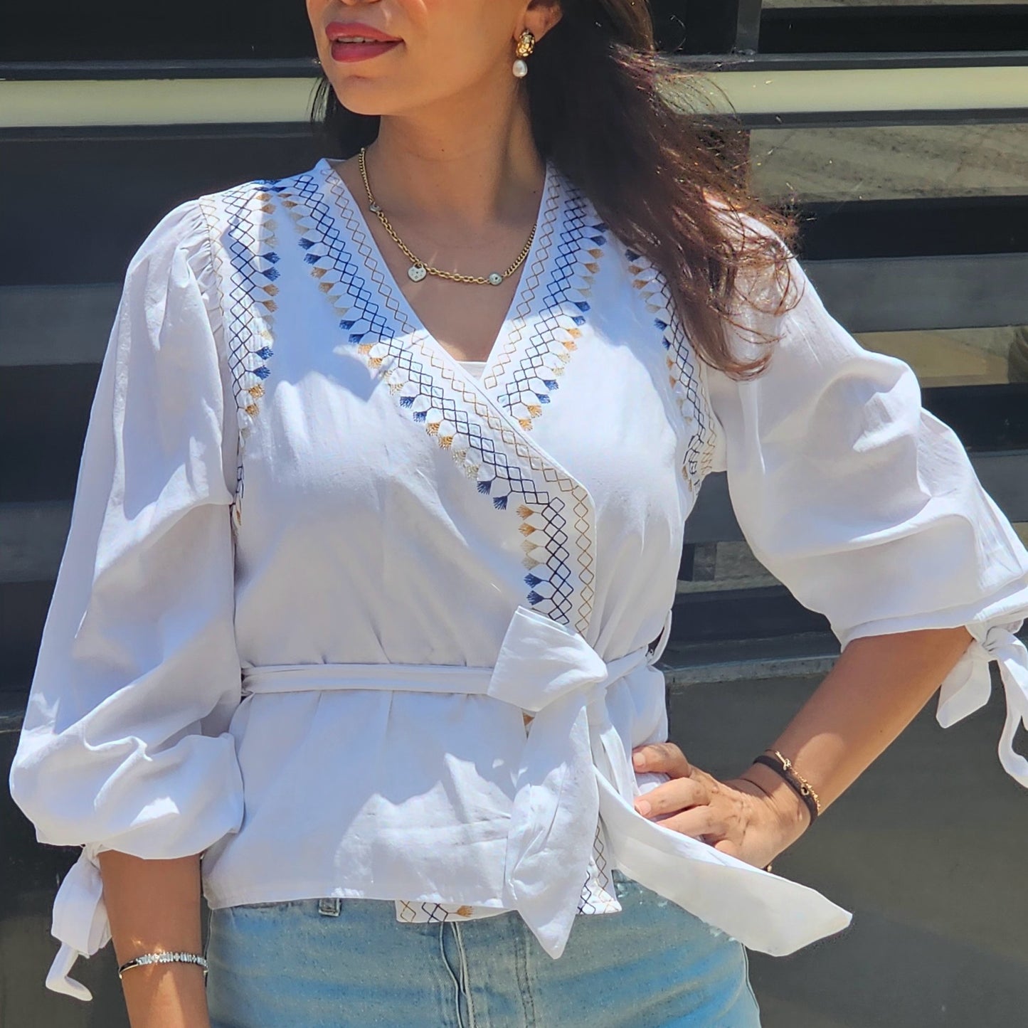 SERMA EMBROIDERY WHITE BLOUSE