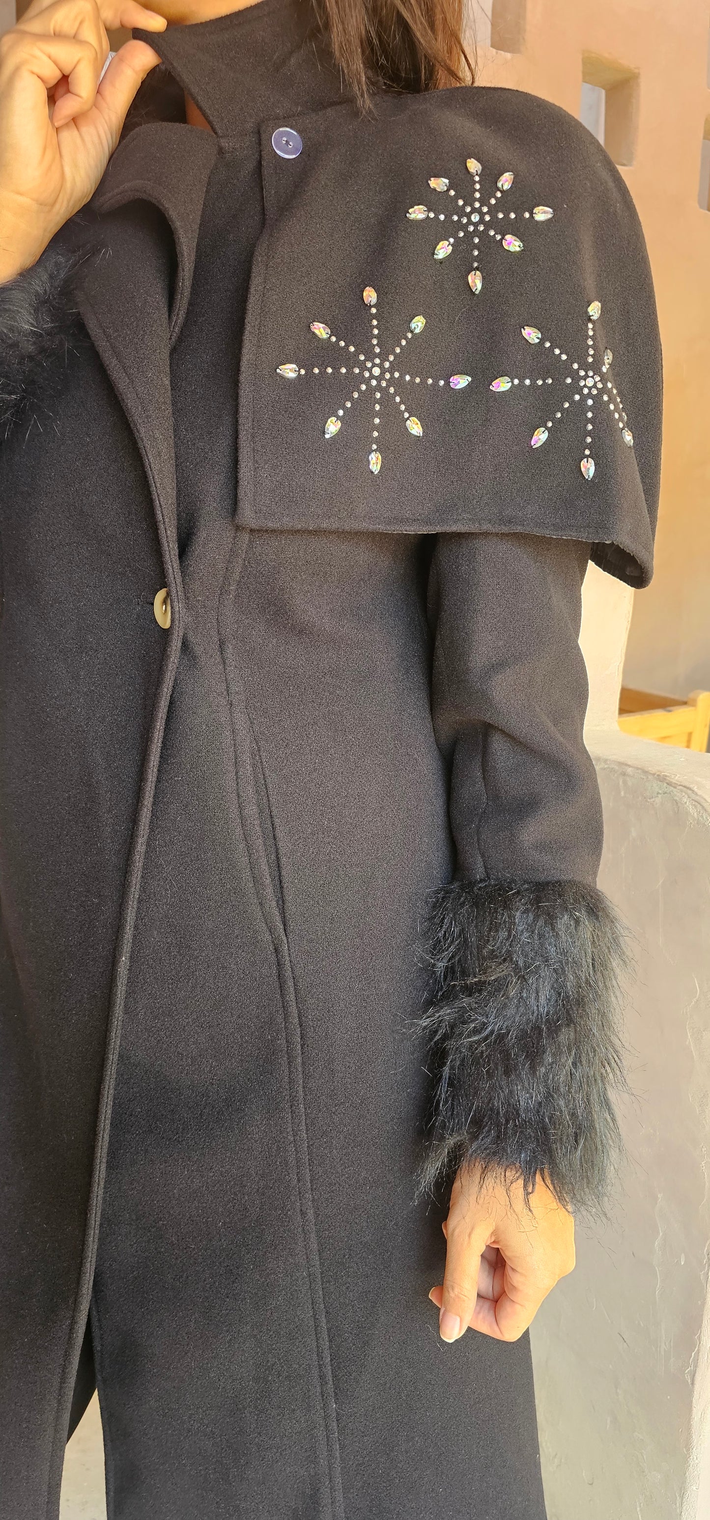 WOOL REMOVABLE STRASS SHOULDERS COAT