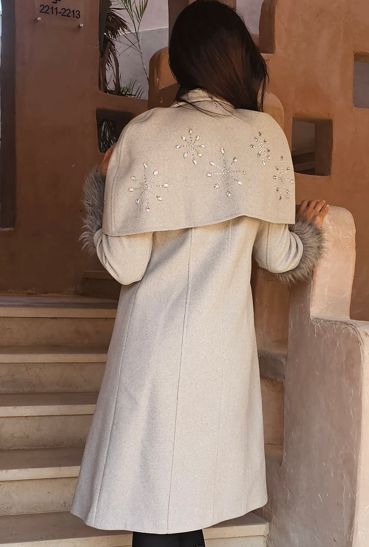 WOOL REMOVABLE STRASS SHOULDERS COAT