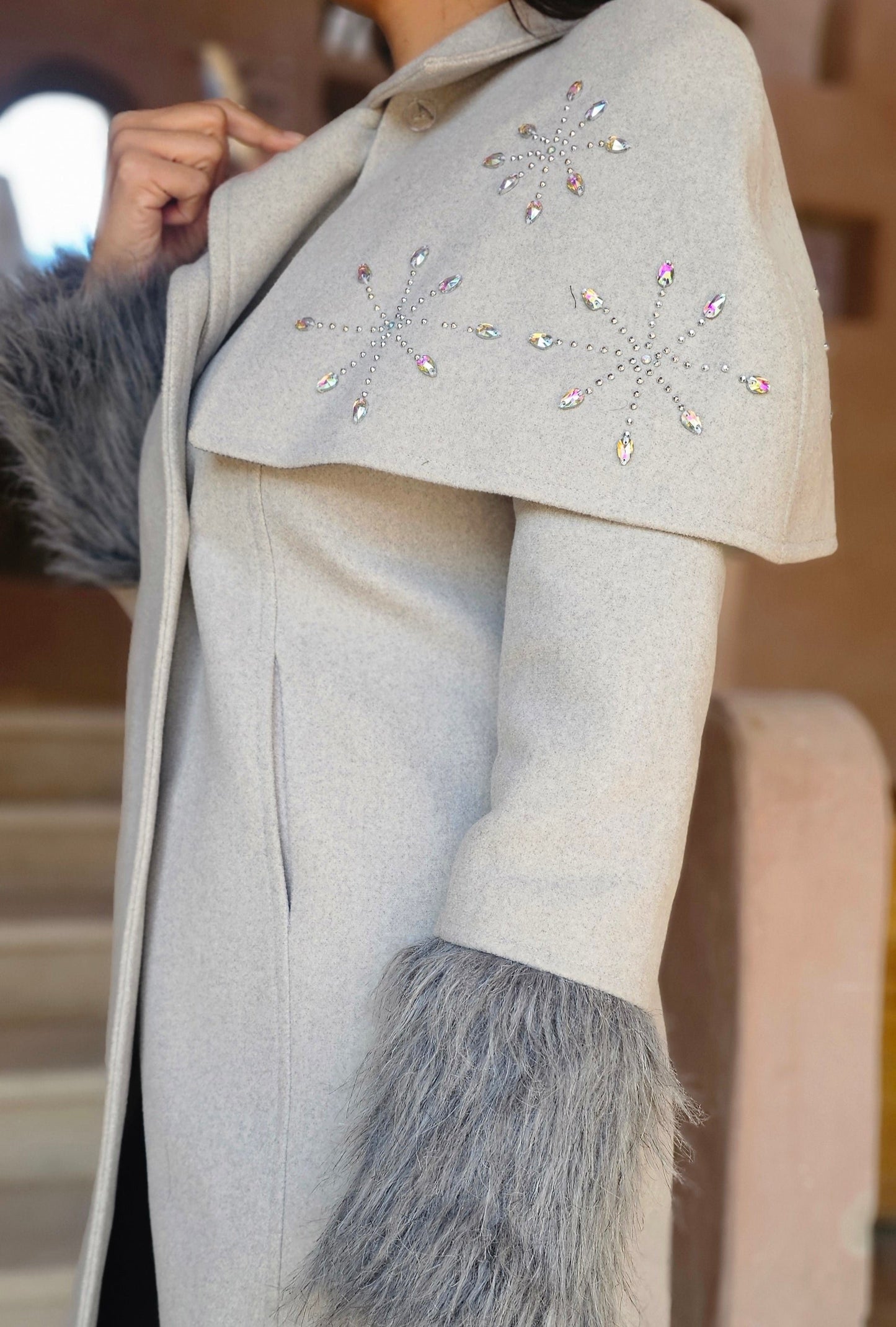 WOOL REMOVABLE STRASS SHOULDERS COAT