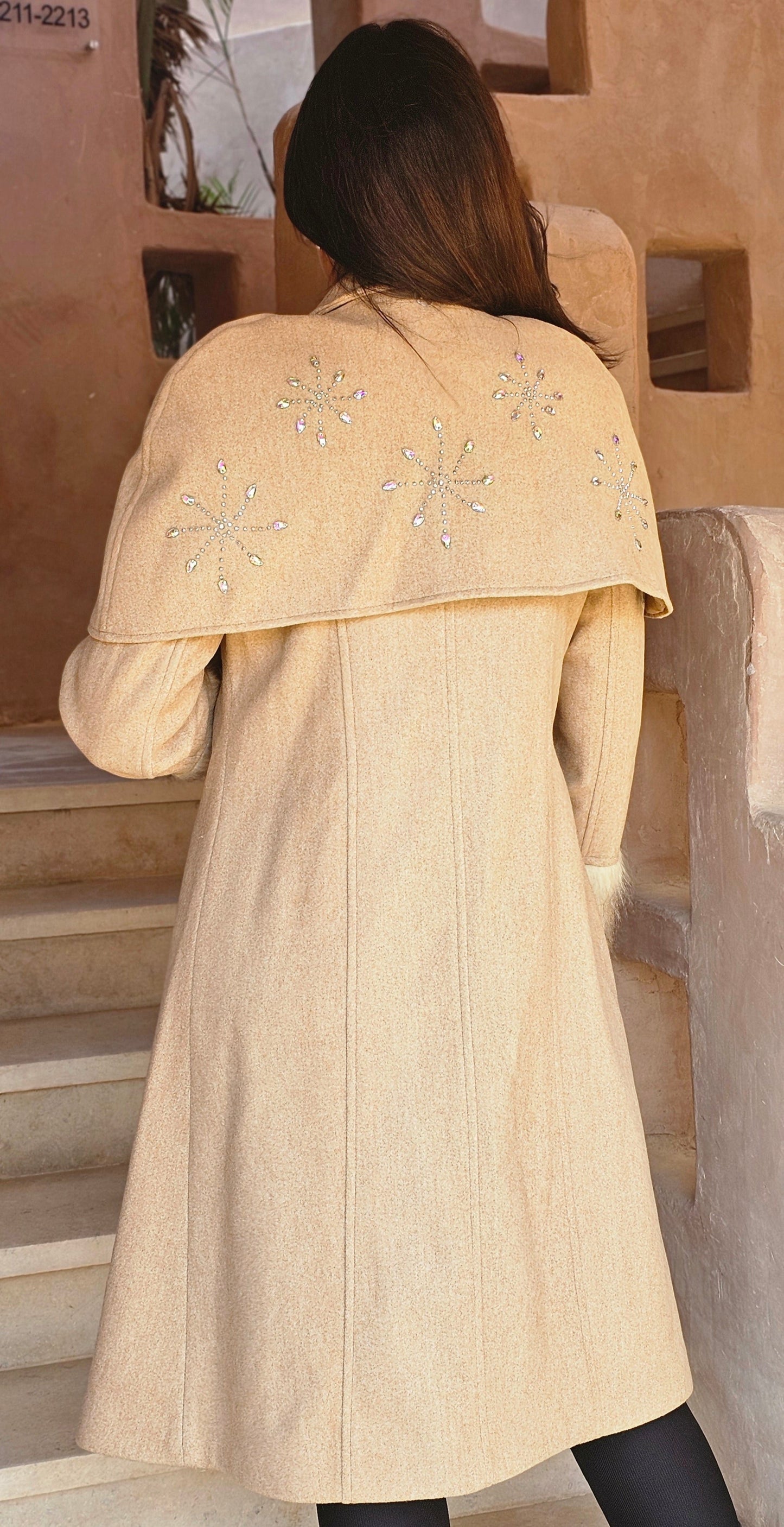 WOOL REMOVABLE STRASS SHOULDERS COAT