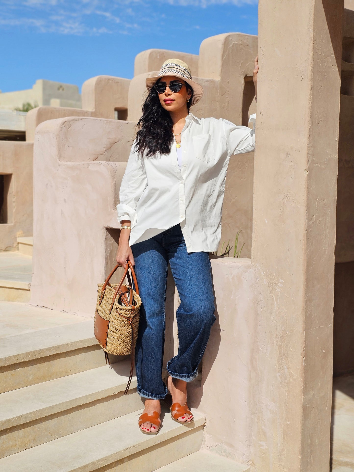 WHITE BASIC SHIRT