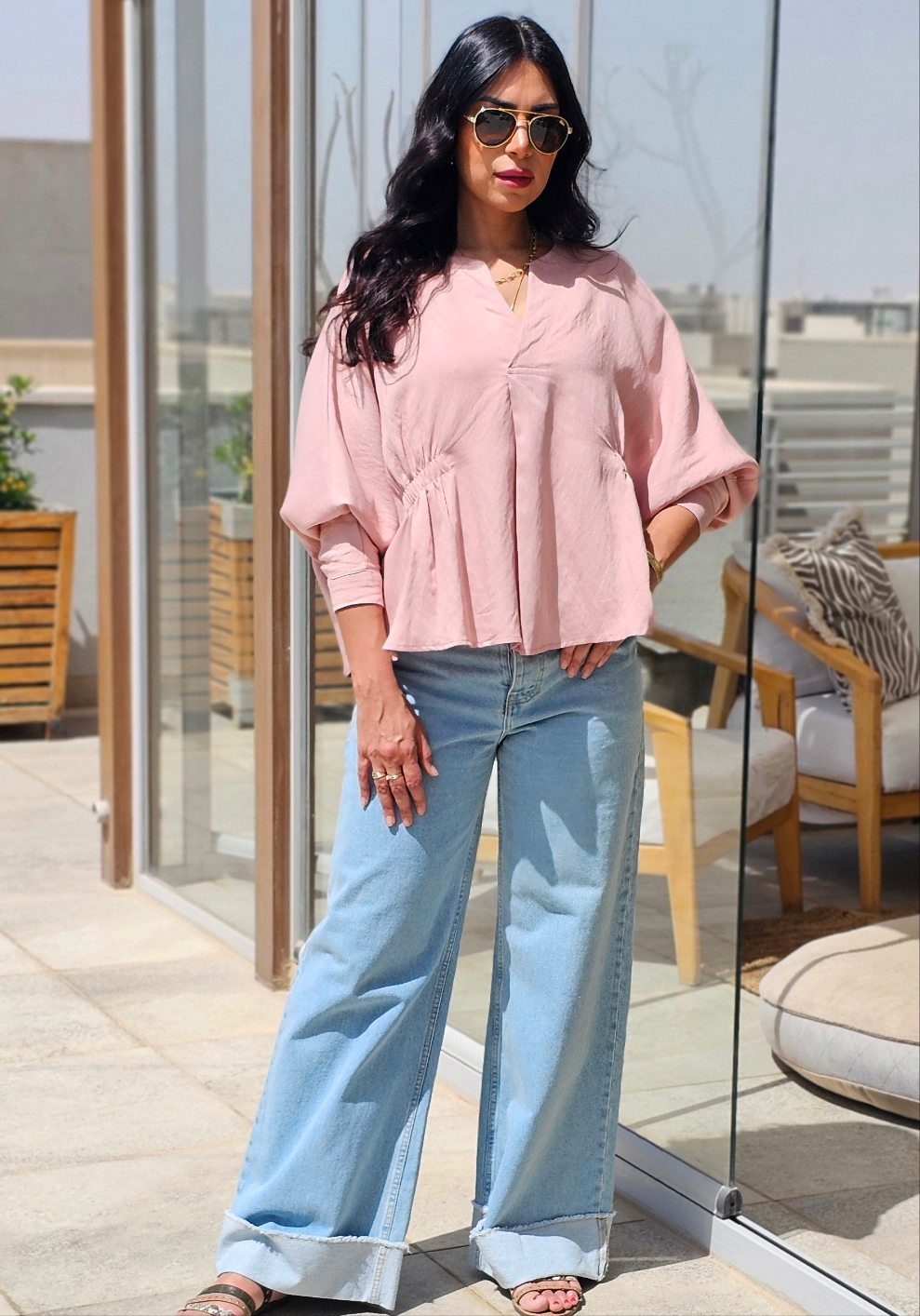 RELAXED FIT V-NECK  BLOUSE