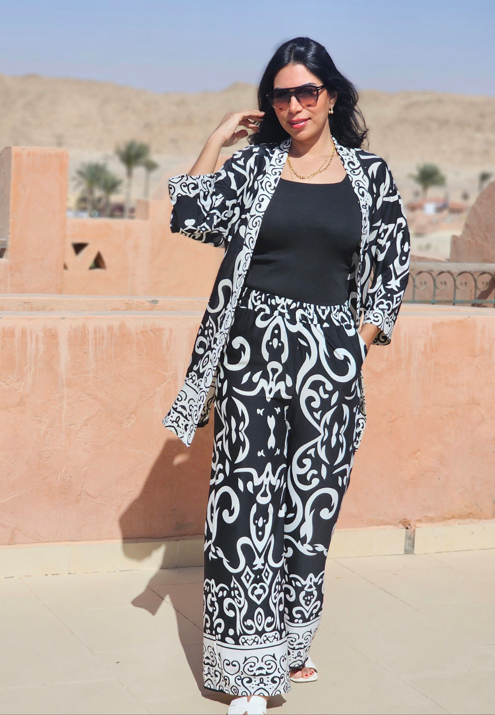 BLACK & WHITE SET