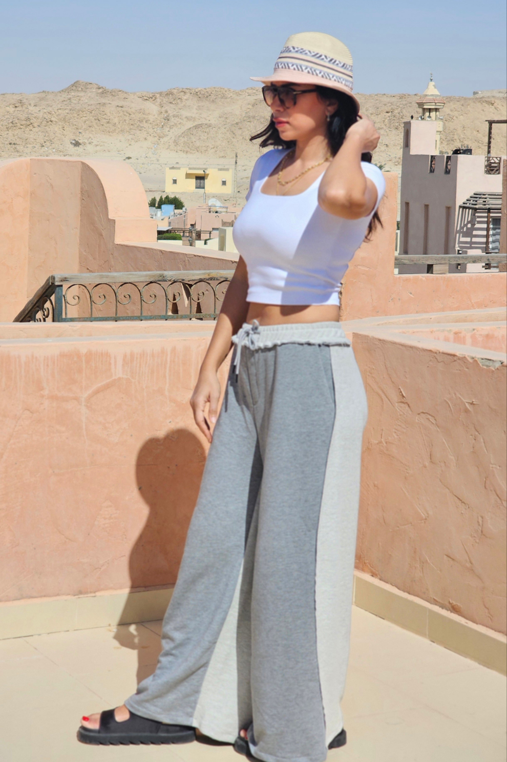 RELAXED WIDE-LEG PANTS