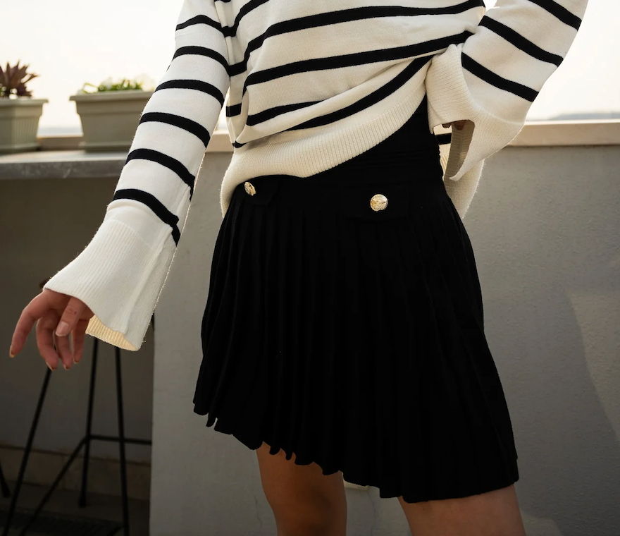 BLACK MINI PLEATED WOOL SKIRT