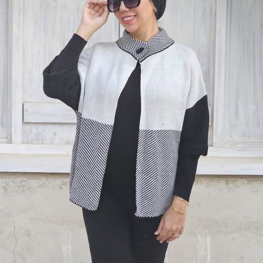 BLACK & WHITE PONCHO