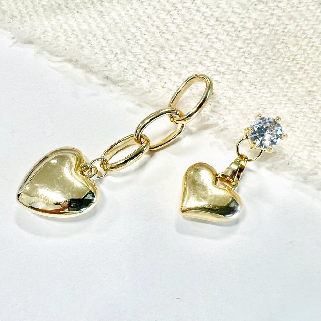 ASYMMETRIC HEART EARRINGS WITH CRYSTAL