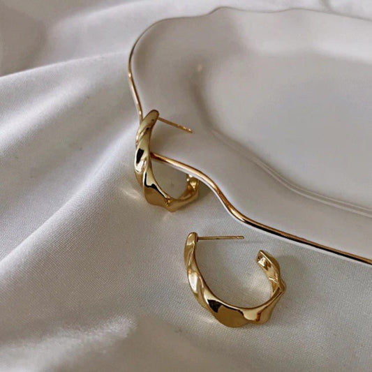 TWISTED HOOPS EARRINGS