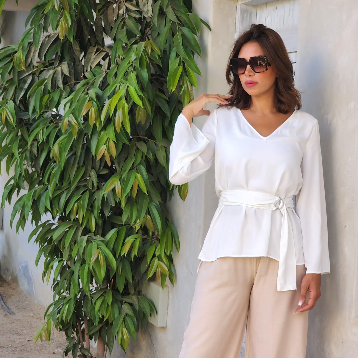 WHITE BLOUSE WITH BELT