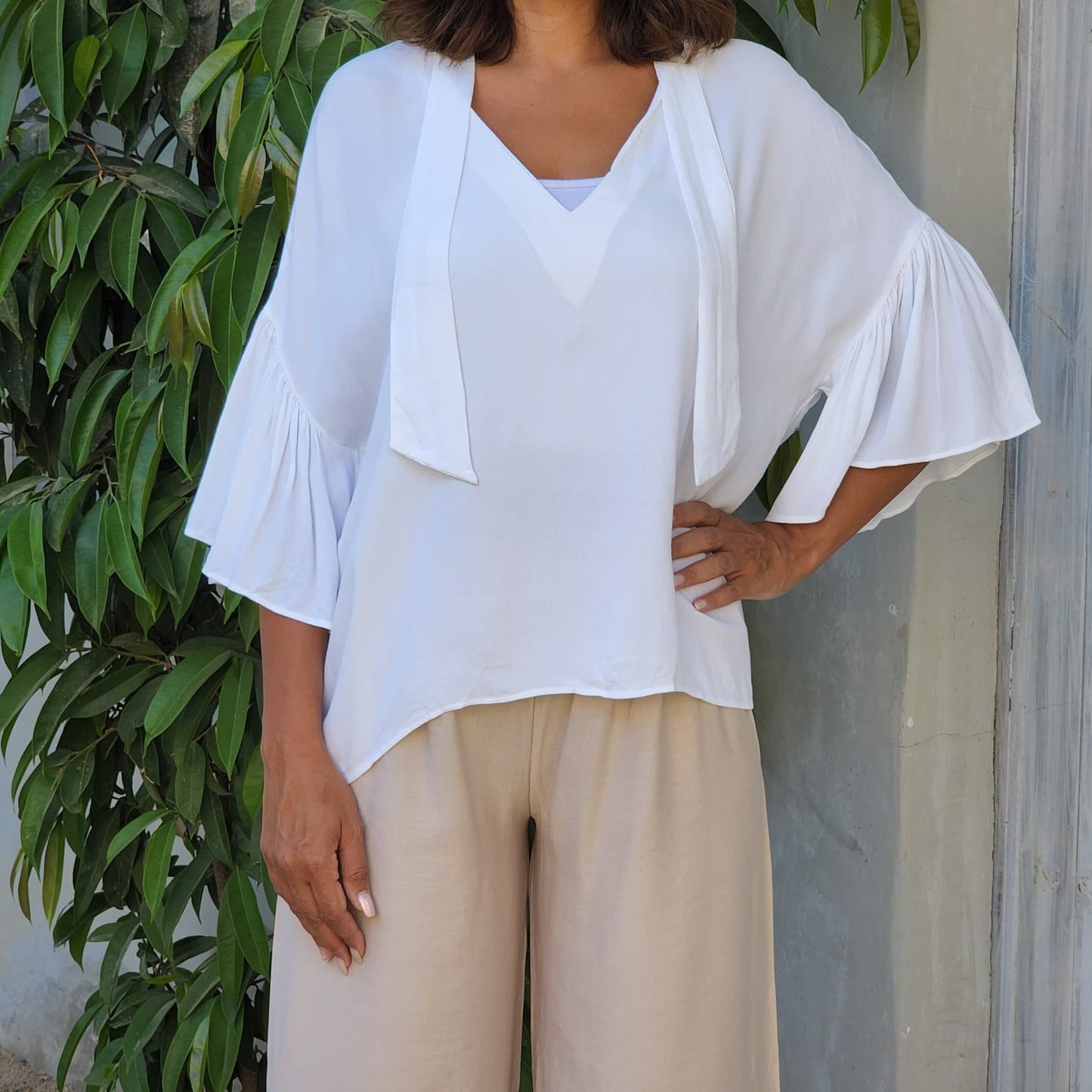 WHITE BLOUSE