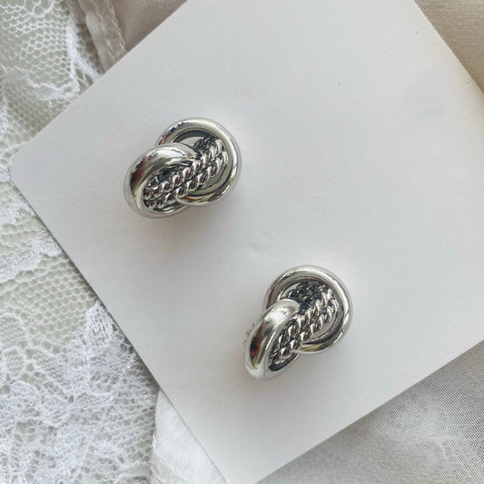 KNOTTED STUD EARRINGS