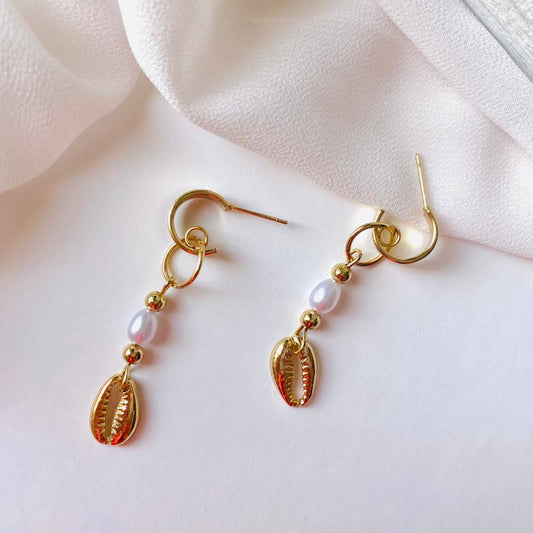 SHELL & PEARL DROPPED EARRINGS