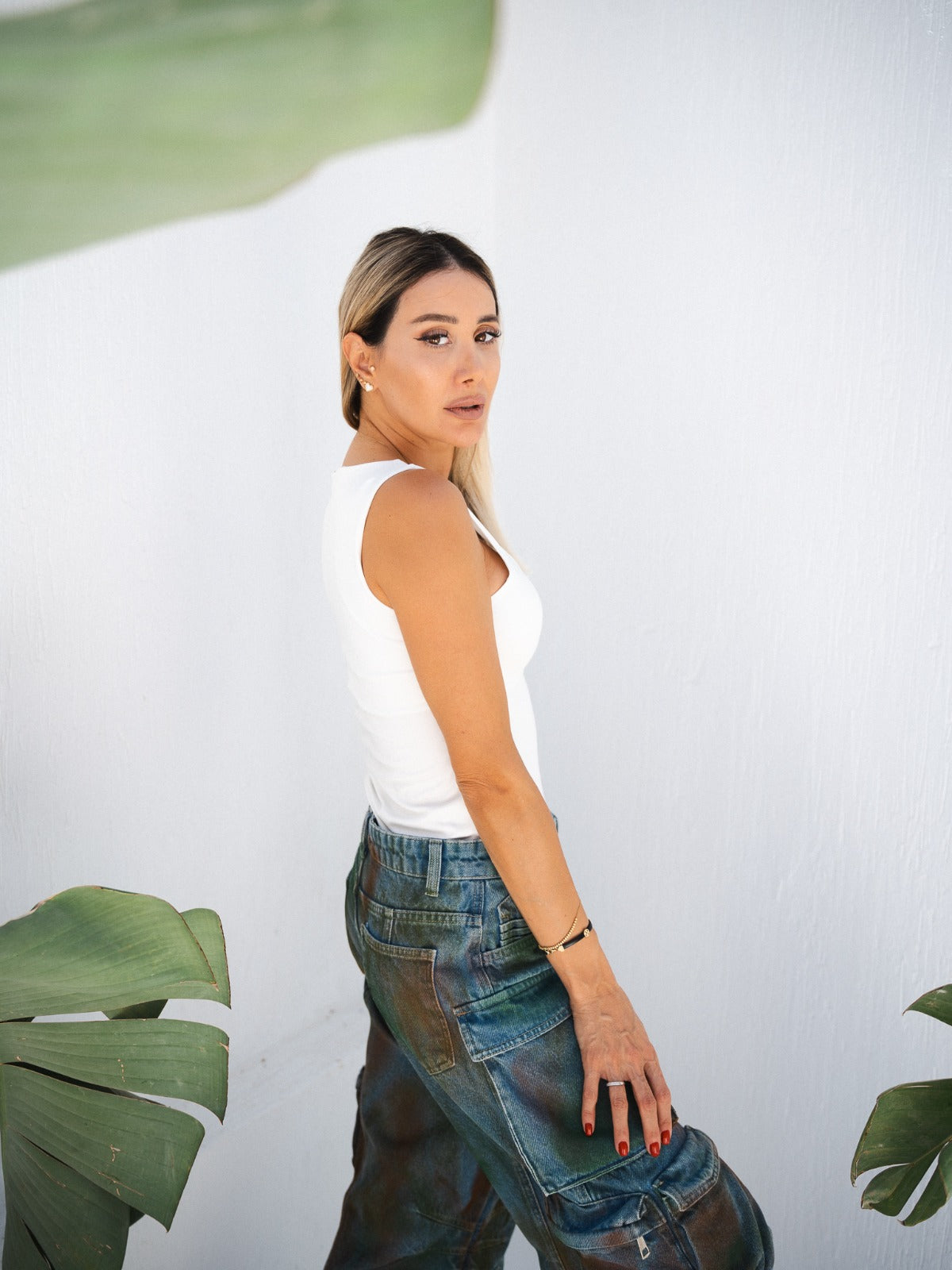 WHITE TANK TOP