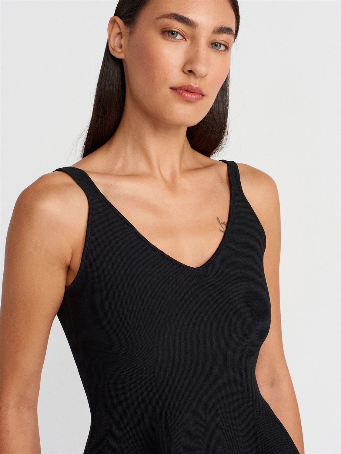 V-NECK PEPLUM NET TOP (Made in Turkey 🇹🇷)