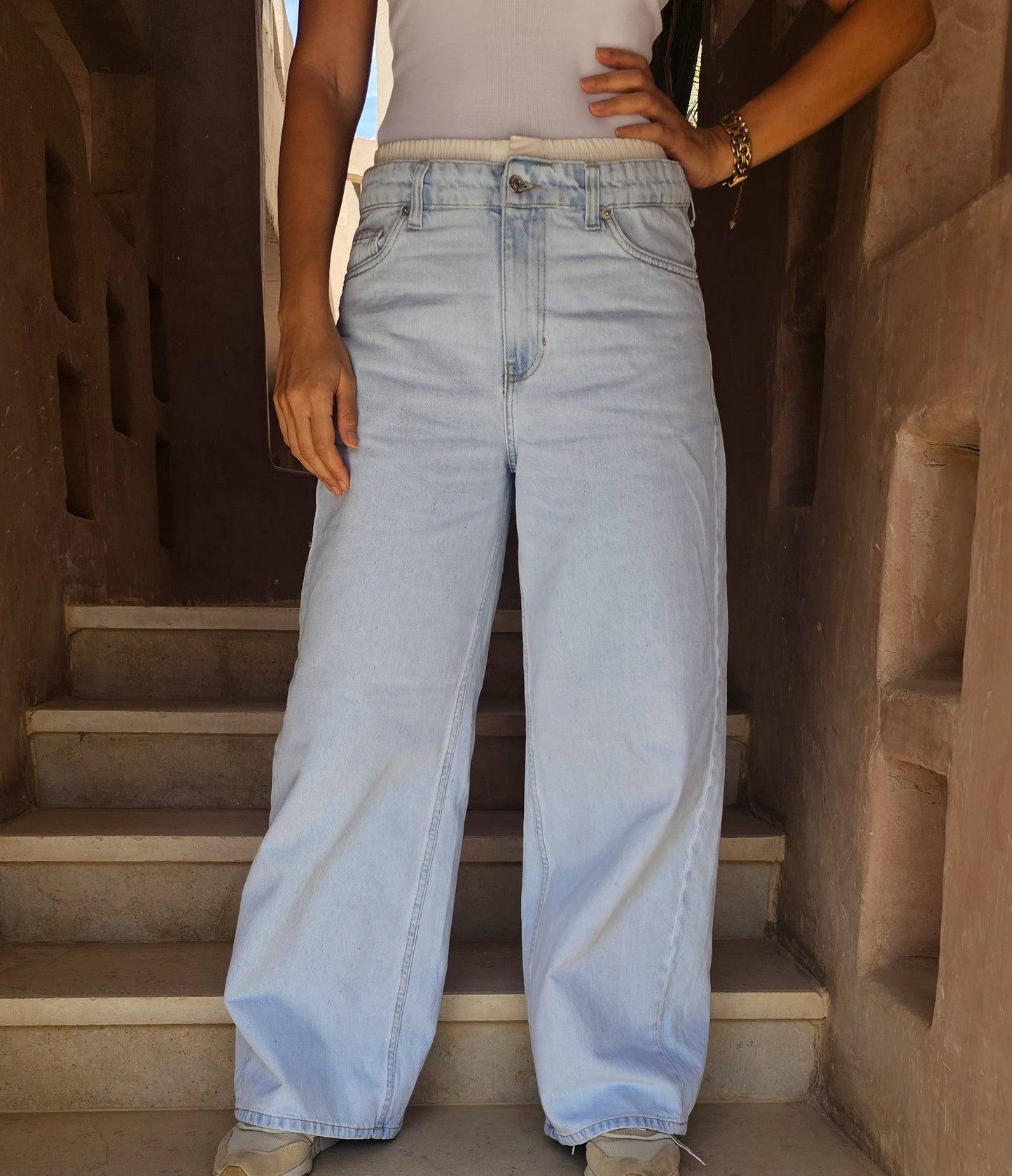 DOUBLE WAISTED JEANS
