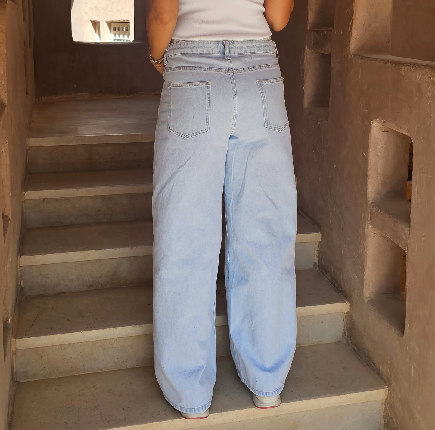 DOUBLE WAISTED JEANS