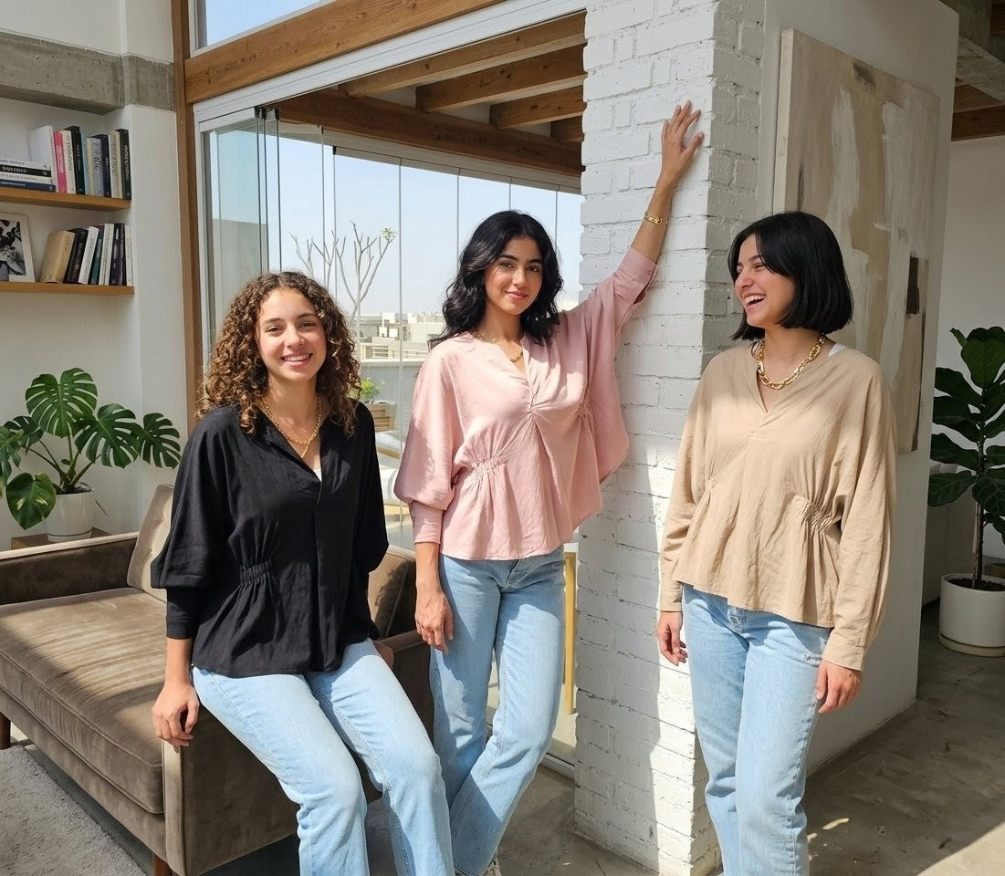 RELAXED FIT V-NECK  BLOUSE