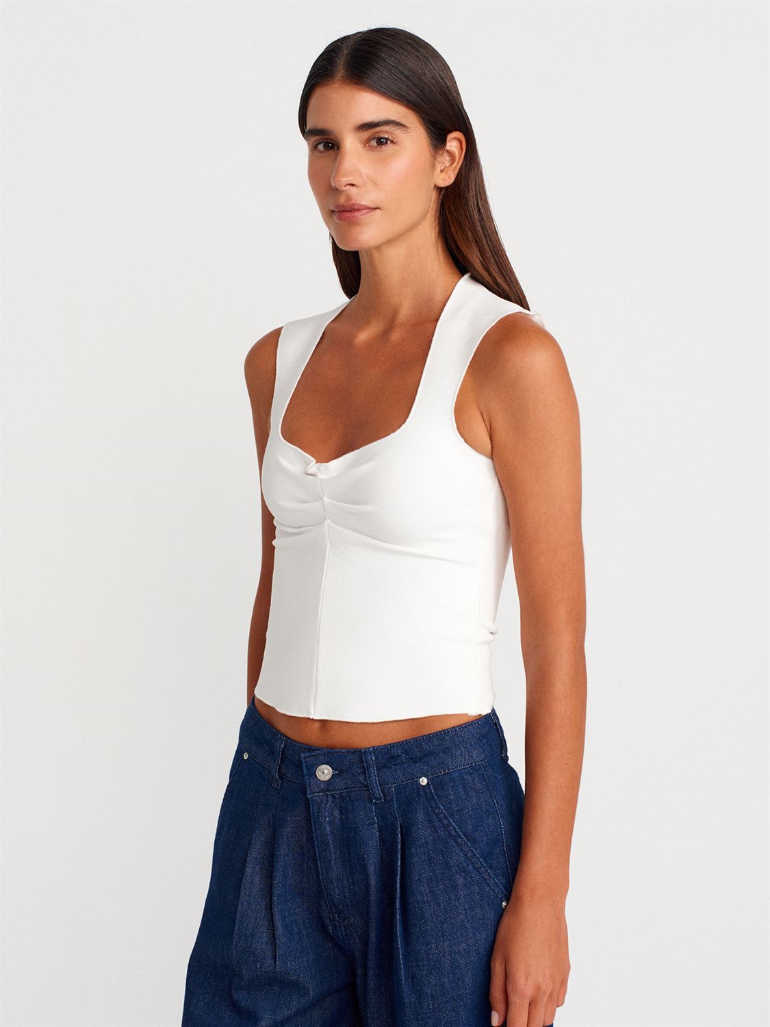 SQUARE NECK SLEEVELESS TOP WHITE (Made in Turkey 🇹🇷)