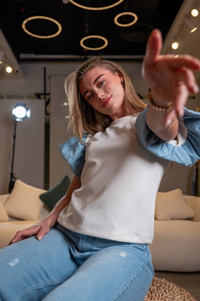 PUFF SLEEVE TOP