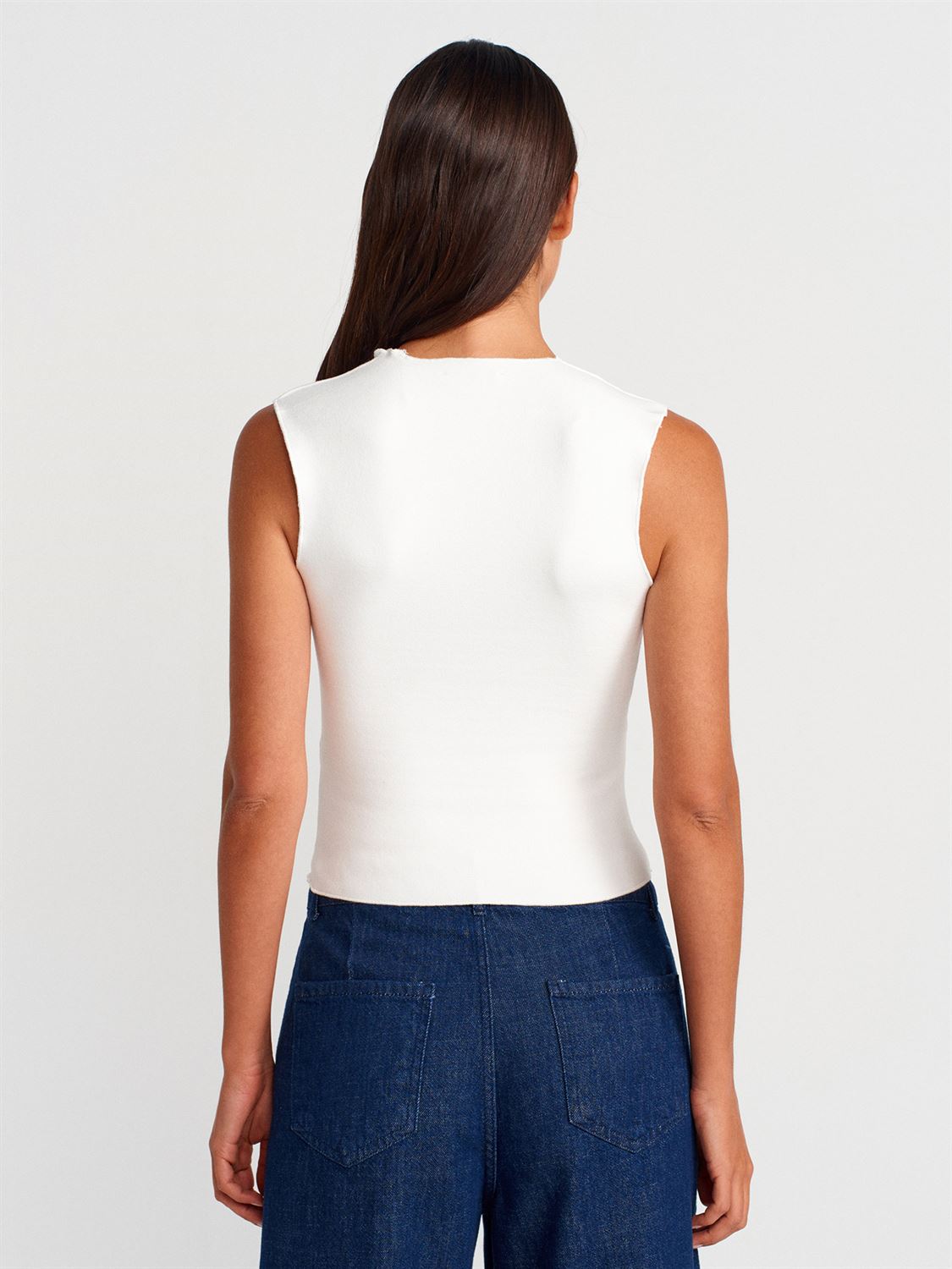 SQUARE NECK SLEEVELESS TOP WHITE (Made in Turkey 🇹🇷)