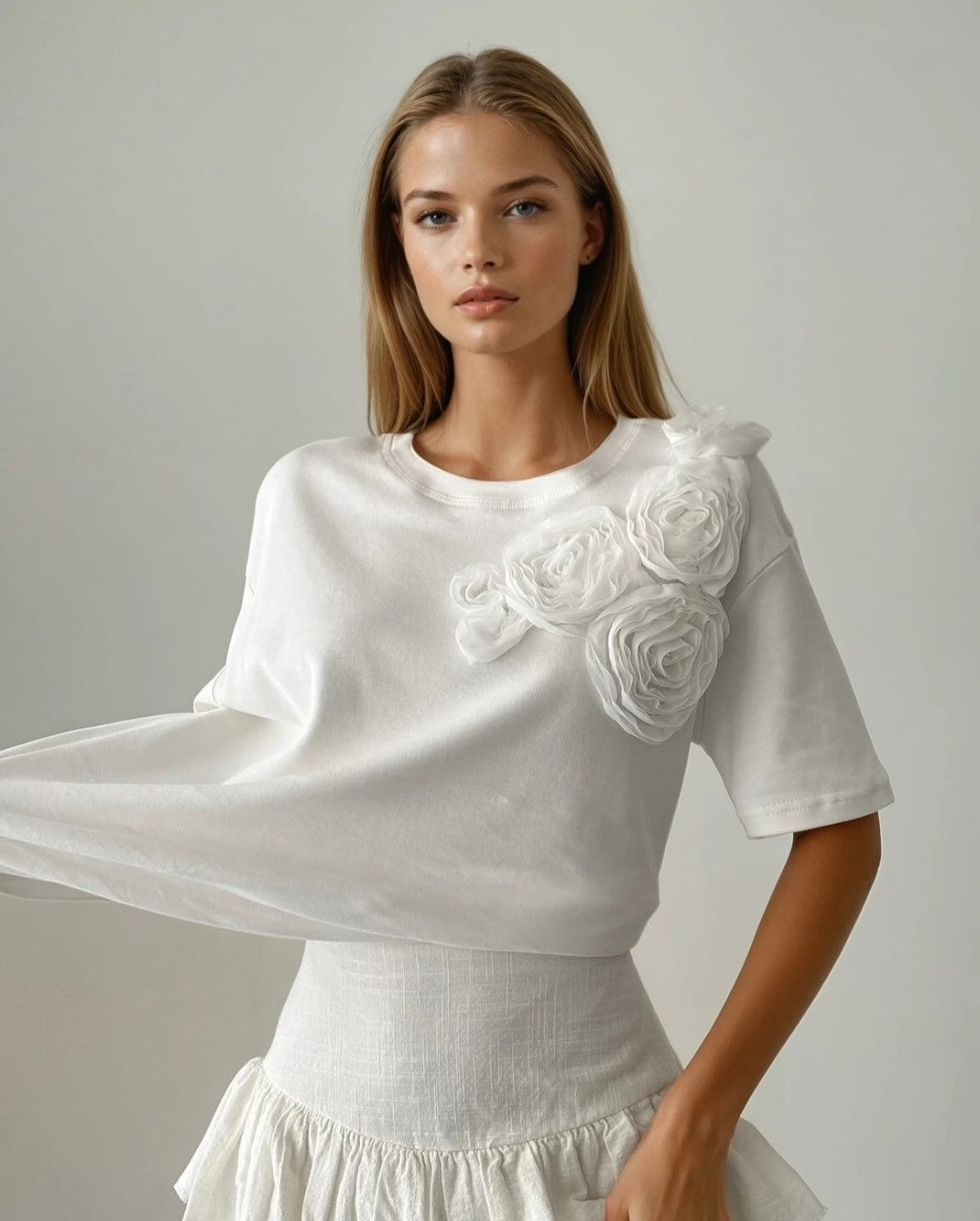 WHITE 3D FLORAL APPLIQUE T-SHIRT (Made in Turkey 🇹🇷)