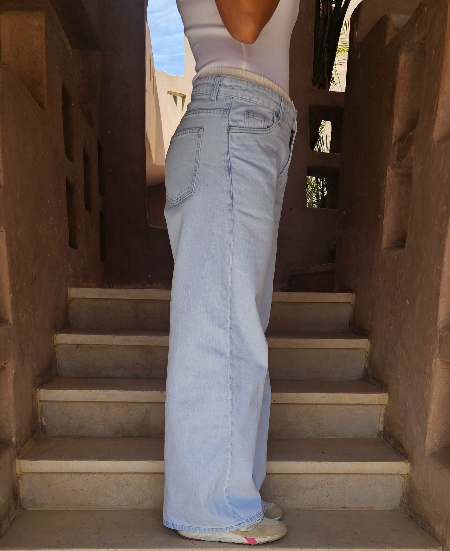 DOUBLE WAISTED JEANS