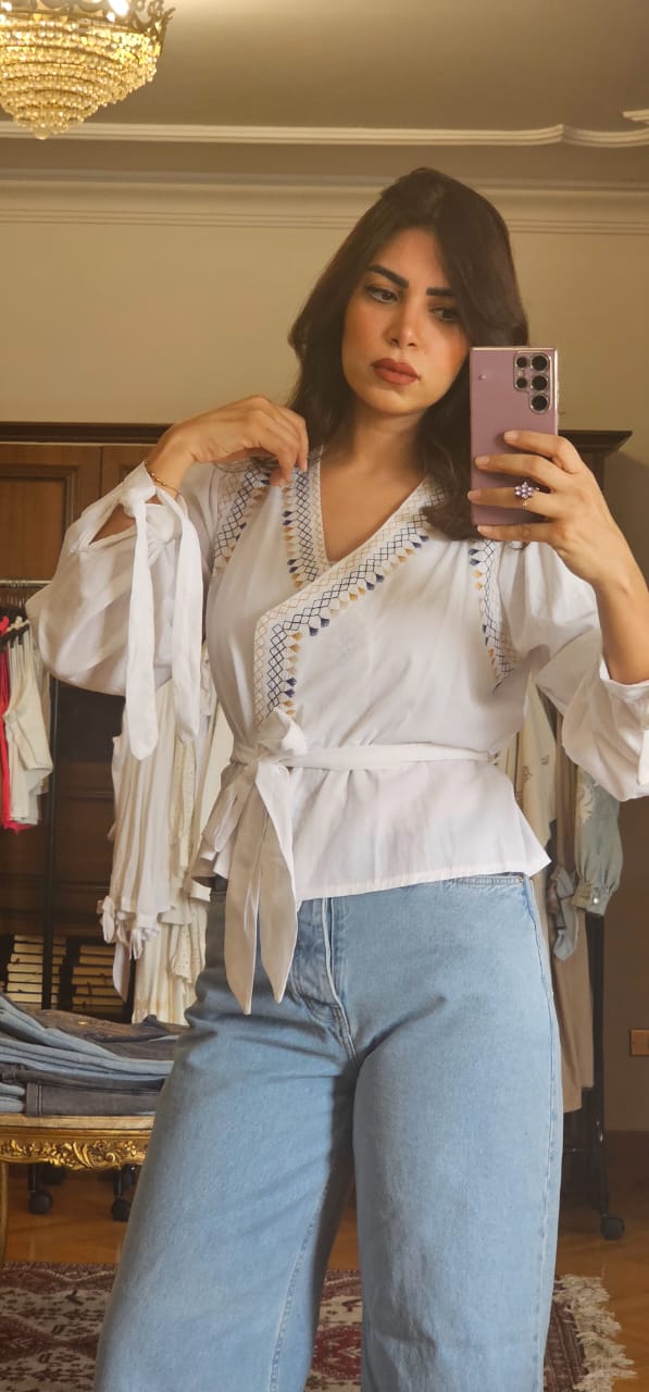 SERMA EMBROIDERY WHITE BLOUSE